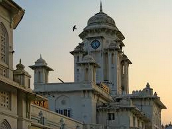 Stalls selling Hyderabad pearls, Charminar bangles and Pochampally Handlooms have been set up on Platform No 1 of the iconic Kacheguda station in Hyderabad