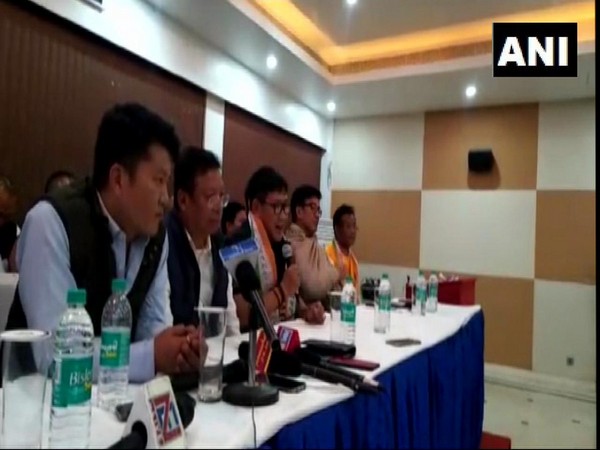 2 BJP ministers and 6 party MLAs joined NPP in Itanagar on Tuesday .