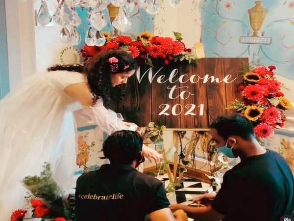 Kangana Ranaut in her Mumbai house (Image Source: Instagram)