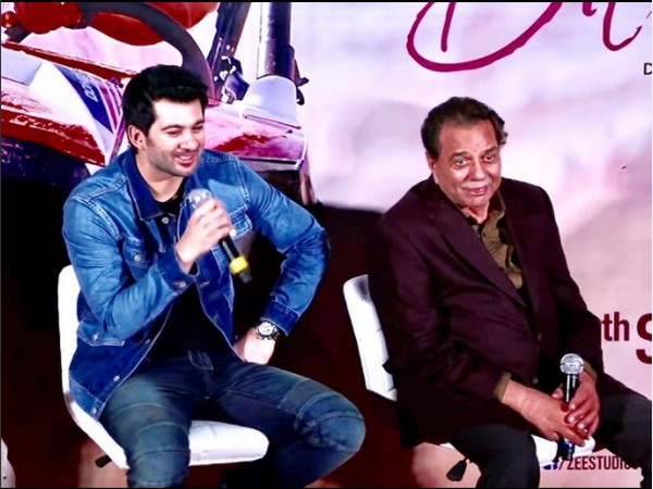 Dharmendra and Karan Deol (Image source: Instagram)