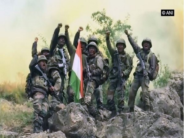 Soldiers after completing a training in the Kargil Battle School in Dras in Jammu and Kashmir. Photo/ANI