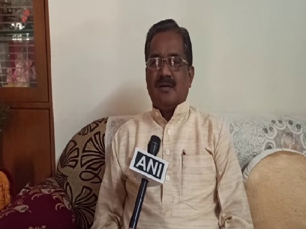 BJP leader Mallikarjun Savkaar speaking to ANI in Hubli, Karnataka on Wednesday.