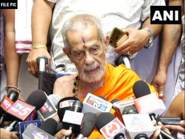 Pejavara Mutt Seer Vishwesha Teertha Swami [File Image]