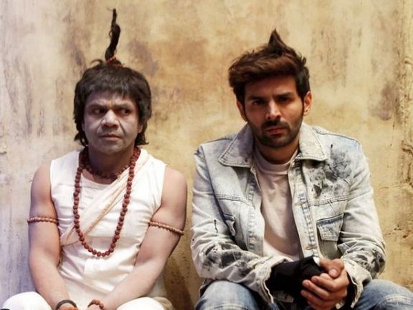 Kartik Aaryan with Rajpal Yadav (Image Source: Instagram)