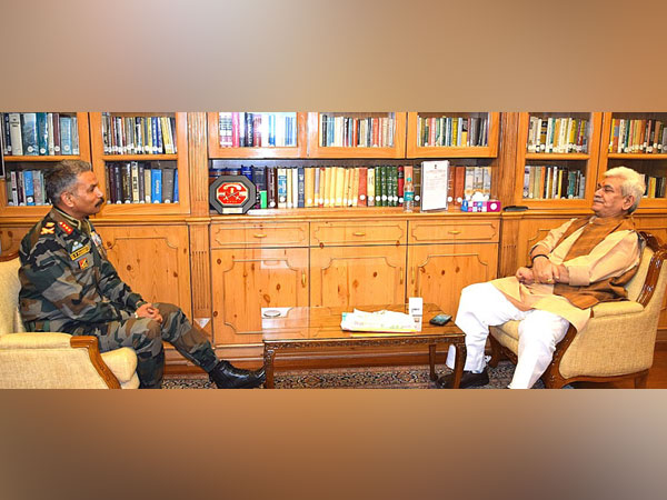 Lieutenant General, DP Pandey with Lieutenant Governor, Manoj Sinha