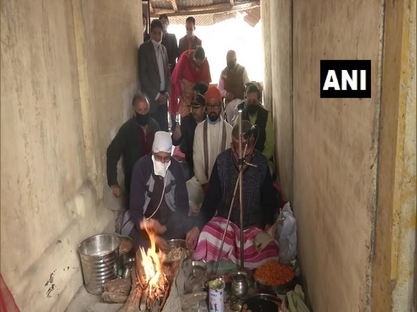 Local Pandits in Jammu and Kashmir performed puja at Sheetal Nath Temple in Srinagar on the occasion of Navreh. (Photo/ANI)