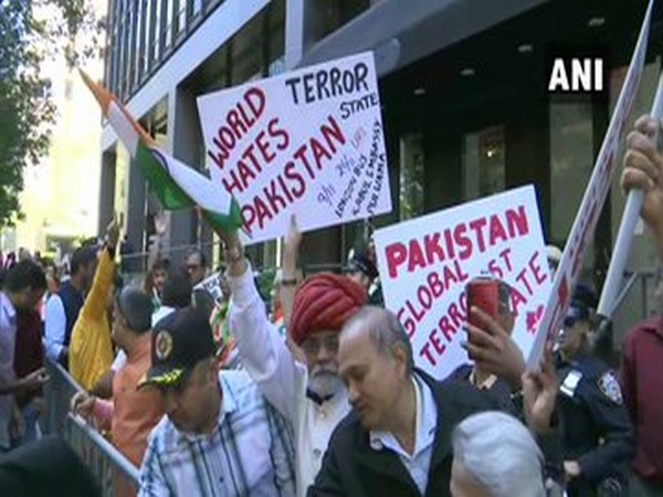 The communities supporting PM Modi in New York on Friday 