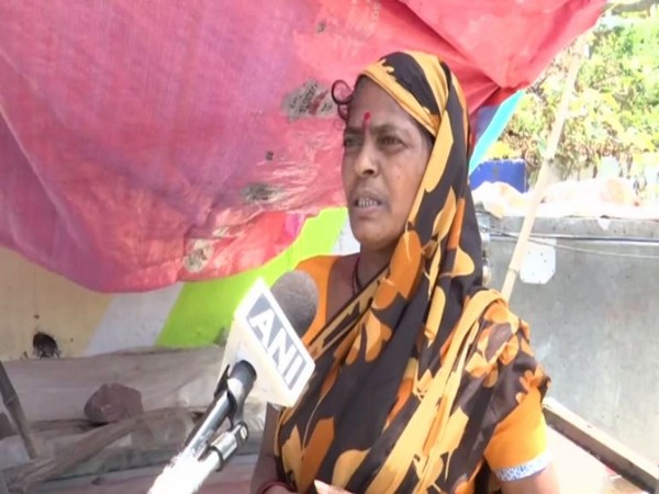 Kaushaliya Patil, a prasad seller in Bhopal speaks to ANI on Tuesday [Photo/ANI]