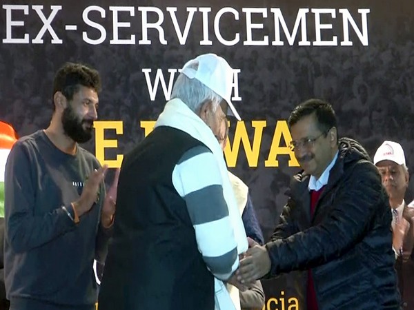 Delhi Chief Minister Arvind Kejriwal on Sunday felicitated family members of ex-servicemen in the national capital. 