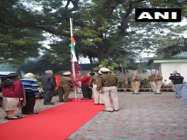 Delhi Chief Minister Arvind Kejriwal hoisting the national flag at his residence on Sunday.