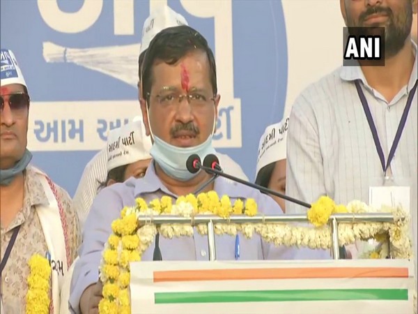 AAP leader Arvind Kejriwal addressing a public rally in Surat (Photo/ ANI)