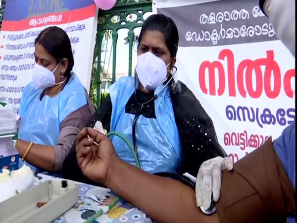 Kerala government doctors holds medical camp outside state secretariat (Photo/ANI)