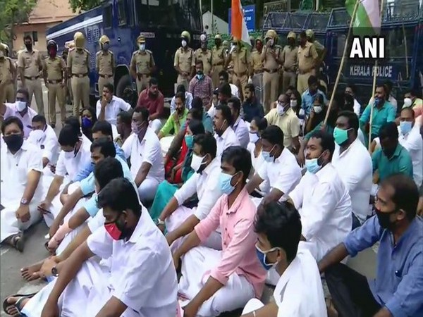  Workers of the Youth Congress protest against Kerala CM Pinarayi Vijayan at the Secretariat,  demanding his resignation over gold smuggling case. [Photo/ANI]
