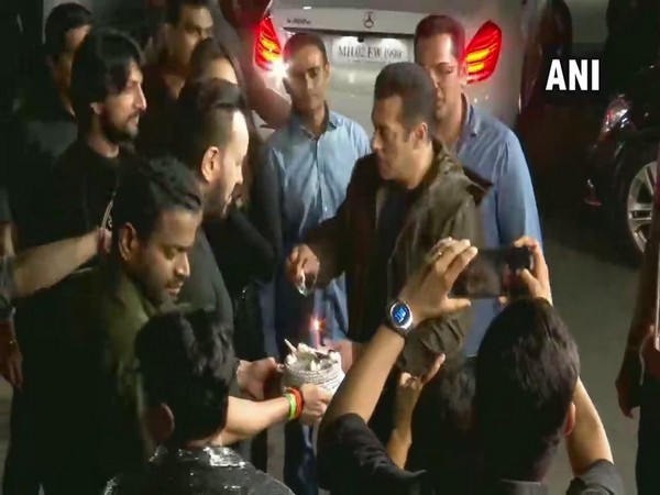 Salman Khan cutting cake in Mumbai, Maharashtra.