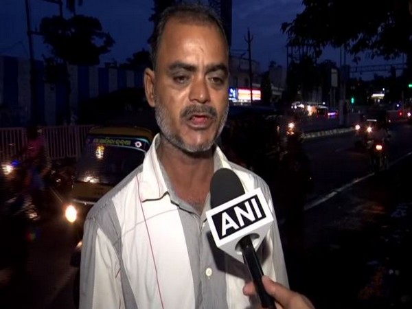 Hari Bandhu Khanhar, auto driver, talking to ANI.