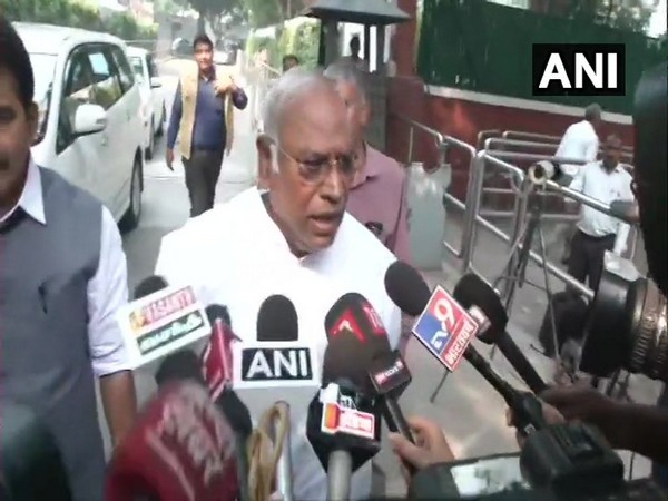 Senior Congress leader Mallikarjun Kharge speaking to reporters in New Delhi.