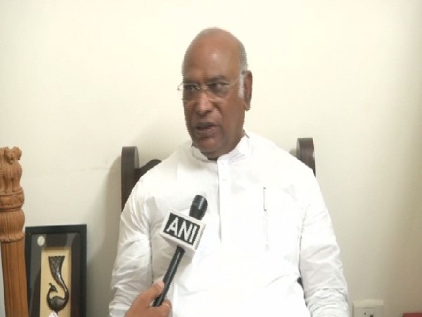 Senior Congress leader Mallikarjun Kharge (File Photo/ANI)
