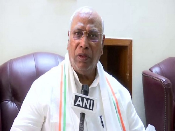 Senior Congress leader Mallikarjun Kharge speaking to ANI in Bengaluru on Wednesday. Photo/ANI