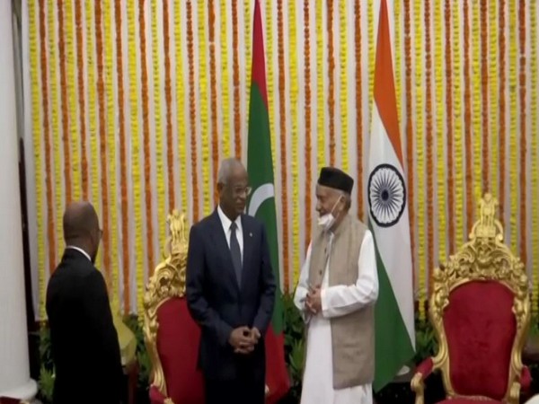 Maldives President meets Maharashtra Governor (Photo/ANI)