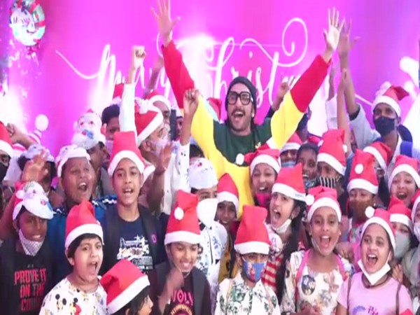 Ranveer Singh with children