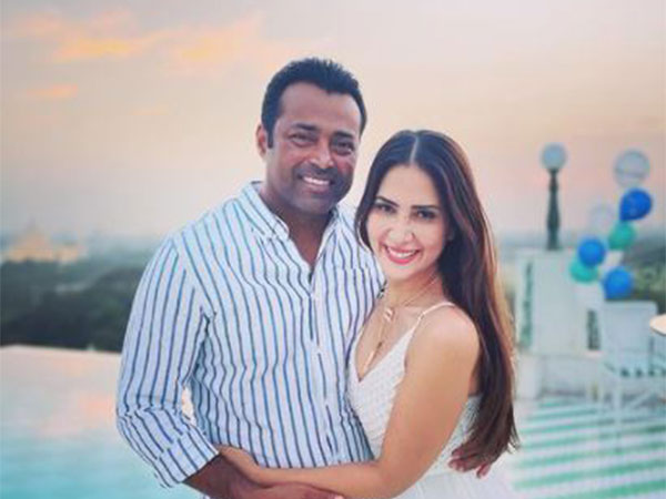 Kim Sharma and Leander Paes (Image source: Instagram)