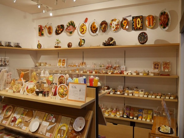 Tourists visit Tokyo's Kappabashi street to buy kitchen tools