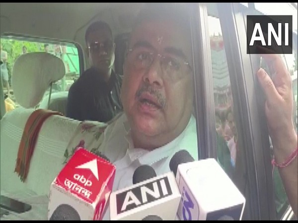 West Bengal Assembly's Leader of Opposition Suvendu Adhikari on his way to Howrah (Photo/ANI)