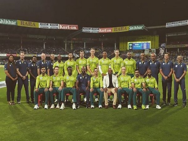 South Africa T20I squad with support staff. (Photo/Kagiso Rabada Instagram) 