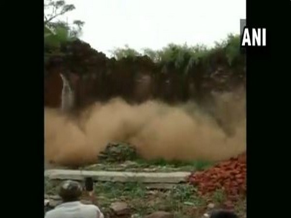 A house in Hosuru village of Gadag collapsed today, following incessant rainfall. [Photo/ANI]