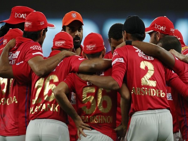 KXIP players discussing during the match (Image: BCCI/IPL)