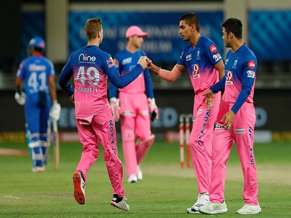 The Rajasthan Royals celebrates the wicket of Shreyas Iyer (Image: BCCI/IPL)