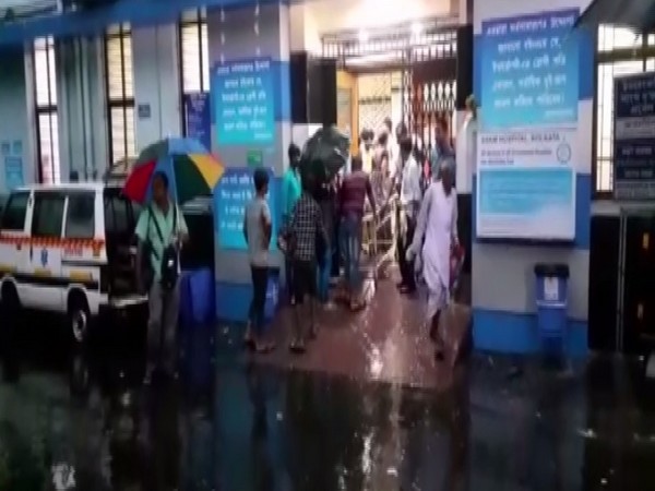 Injured persons being rushed to SSKM Hospital in Kolkata on Friday. Photo/ANI