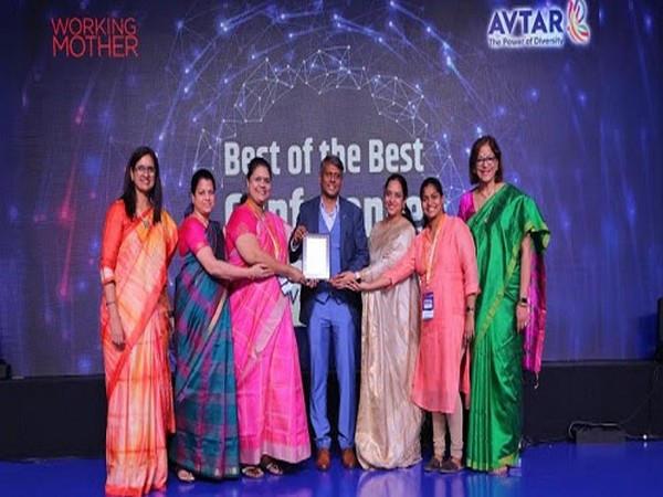 From L to R: Saundarya Rajesh, Bhuvaneswari L, Archana Prakash, MP Saravanan,  Padmini Priya Darsini G,  Nithya Kalyani, Subha V. Barry
