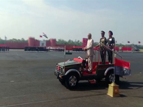 President Ram Nath Kovind presented Colours to the Army Aviation Corps in Nashik on Thursday. Photo/ANI