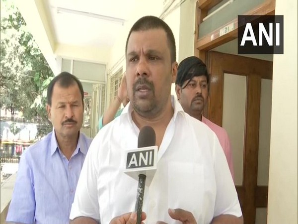 BJP MLA Raju Gowda speaking to ANI in Karnataka on Monday. Photo/ANI