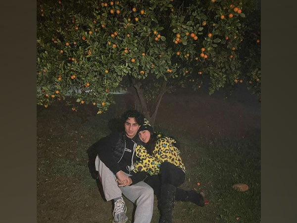 Actor Sara Ali Khan posing with her brother (Image Source: Instagram)