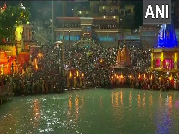 Massive crowd gathered at Haridwar's Har Ki Pauri for Ganga Arti, amid rising number of COVID19 cases in the country