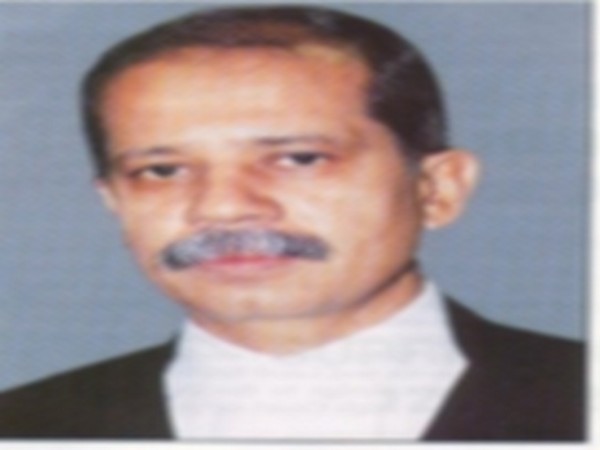Justice Akil Kureshi (Photo courtesy: Bombay High Court website) 