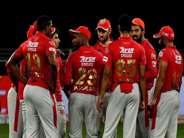 KL Rahul of Kings XI Punjab making strategies during the time out in a match (Image: BCCI/IPL)