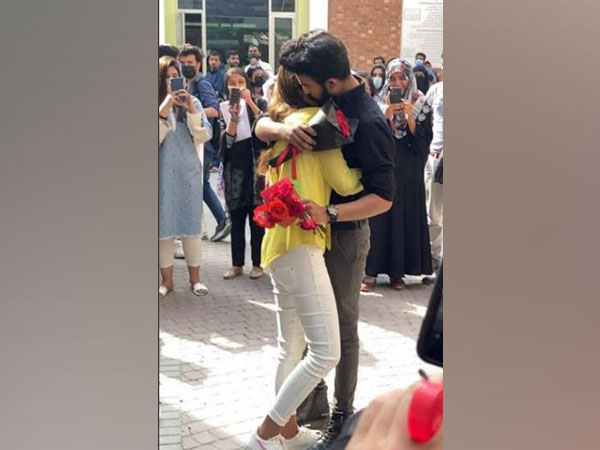 Pakistani university expels two students for 'hugging' on campus (Photo Credit: Twitter)