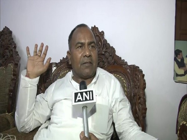 JD (U) leader Lalan Paswan speaking to ANI in Patna, Bihar on Sunday Photo/ANI. 