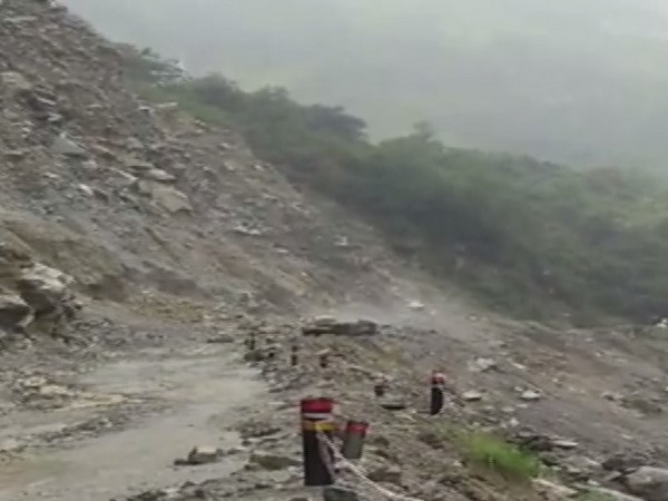 Landslide on Badrinath hgihway in Chamoli on Sunday. Photo/ANI