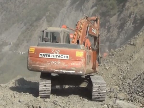 Landslide clearing operation underway at Mehad in Ramban on Jammu-Srinagar NH-44