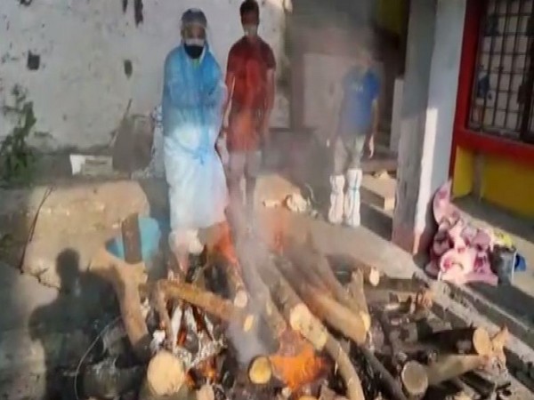 Neeraj Zimba Tamang, Bharatiya Janata Party MLA does cremation work