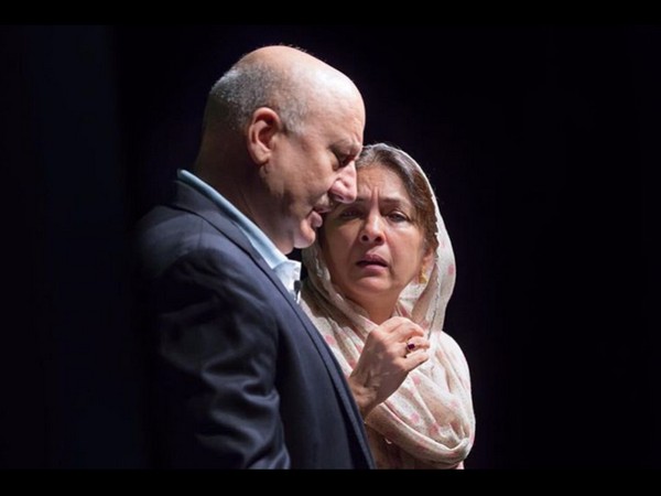 Anupam Kher and Neena Gupta (Image courtesy: Instagram)