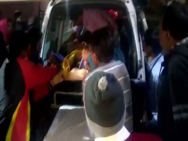 Six members of family died in Indore in lift accident 