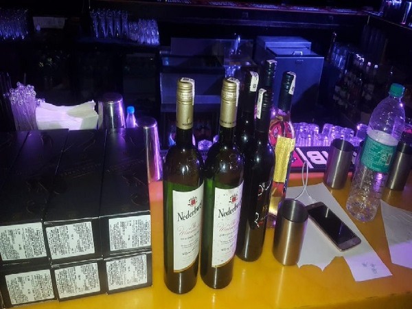 Excise department seizes liquor from a bar and night club in Delhi. Photo/ANI