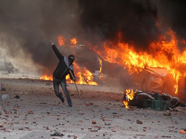 Visual from the violent protest at Parivartan Chowk, Lucknow on December 19. Photo/ANI
