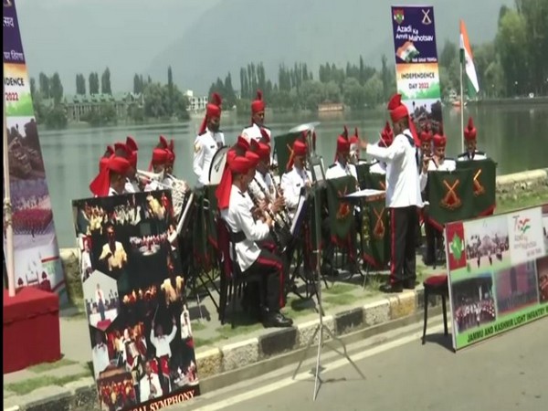 Jammu and Kashmir Light Infantry live band performance at Dal Lake (Photo/ANI)