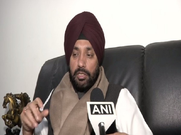 Congress leader Arvinder Singh Lovely speaking to ANI in New Delhi.